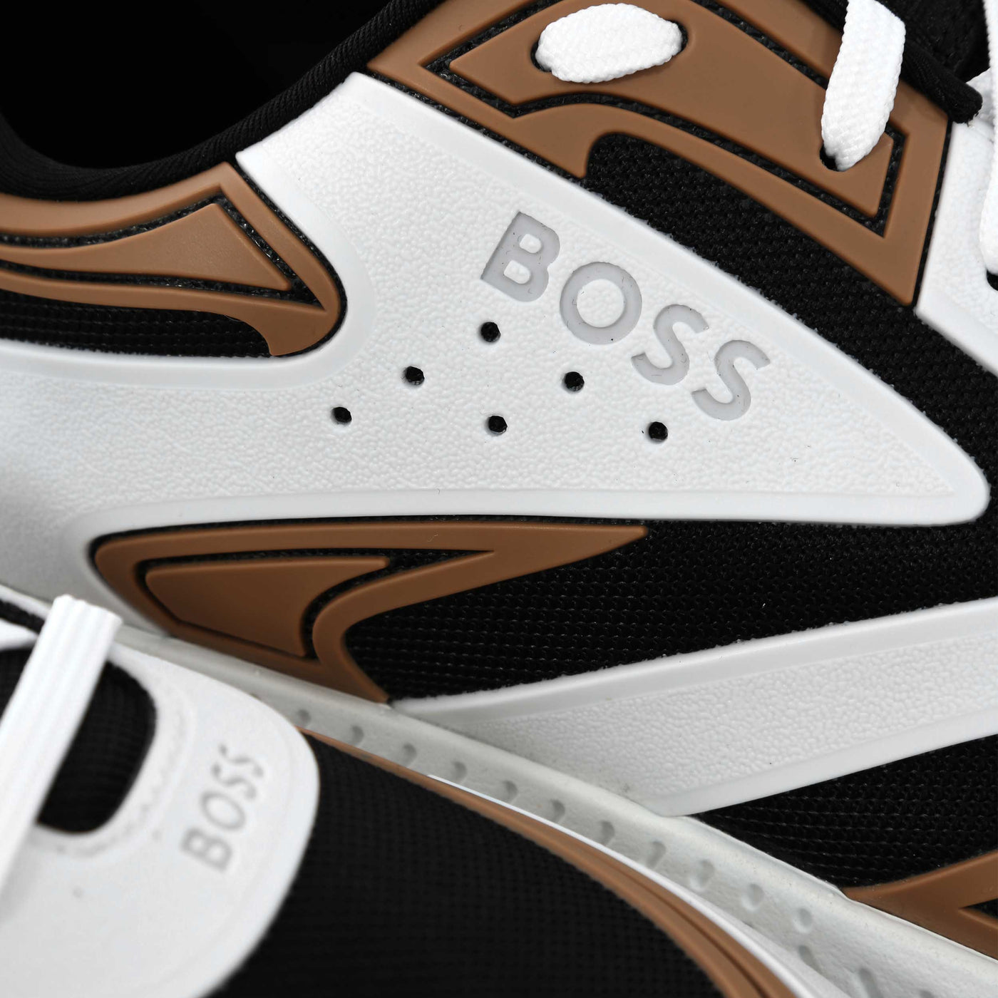 BOSS Titanium Runn thm Trainer in Open Beige Logo