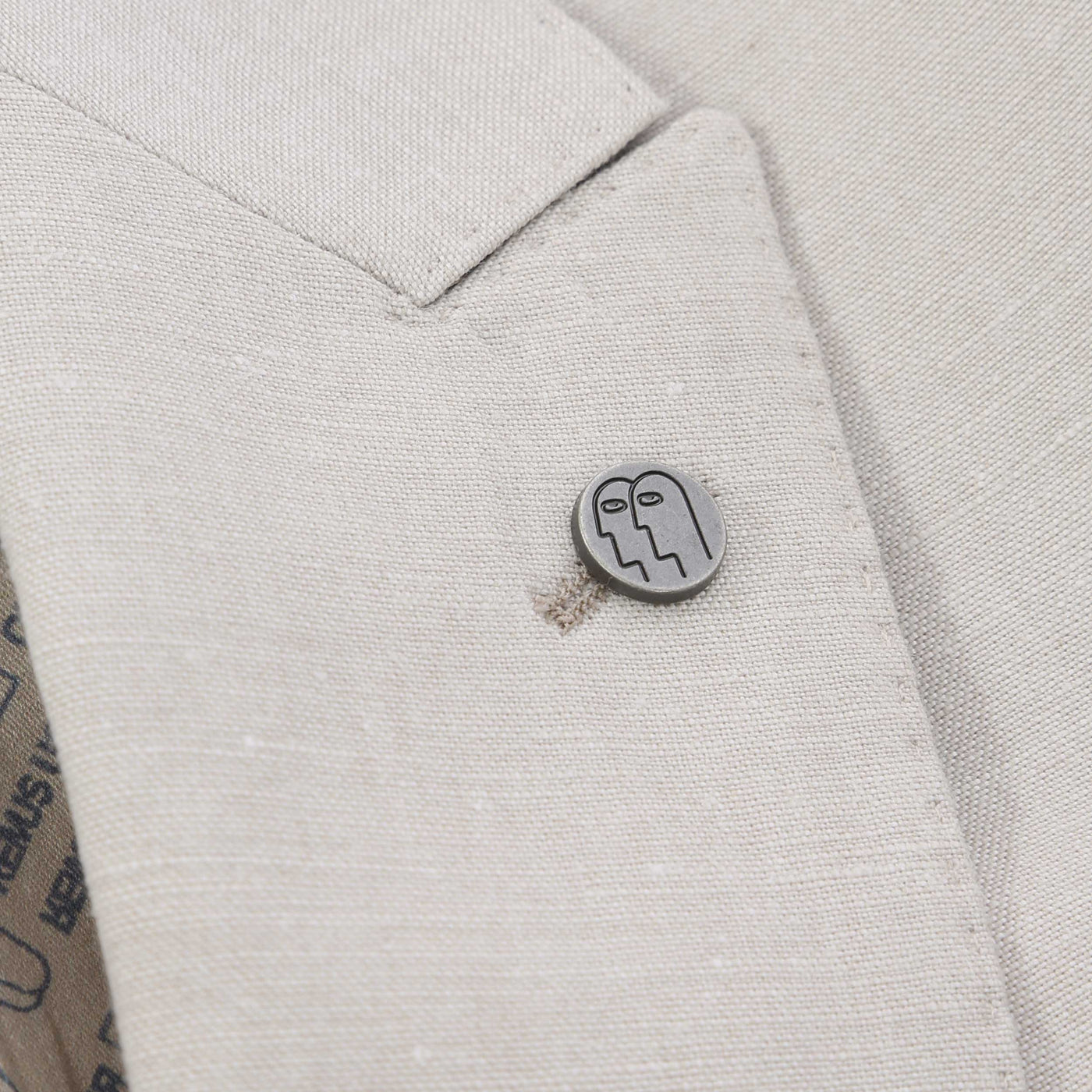 Remus Uomo Massa Linen Jacket in Natural Pin Badge